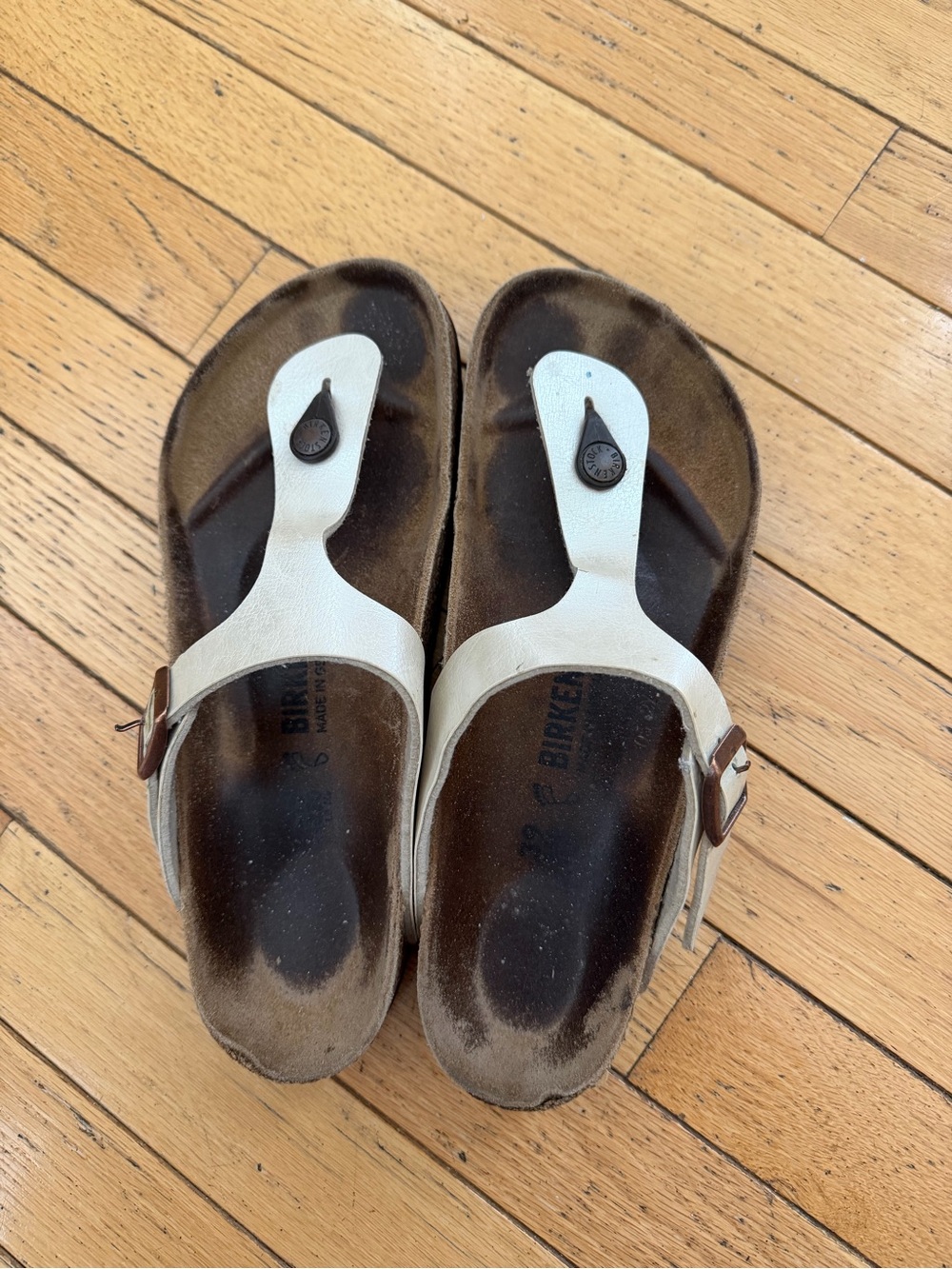 Birkenstock White Gizeh-Style Thong Sandals with Brown Footbed